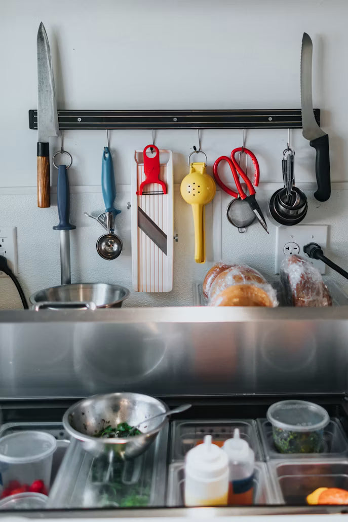 Magnetic Knife Rack Wall-Mounted Kitchen Organizer